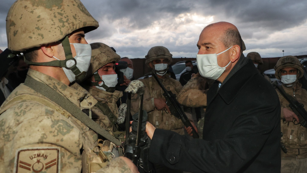 Bakan Soylu İran sınırında