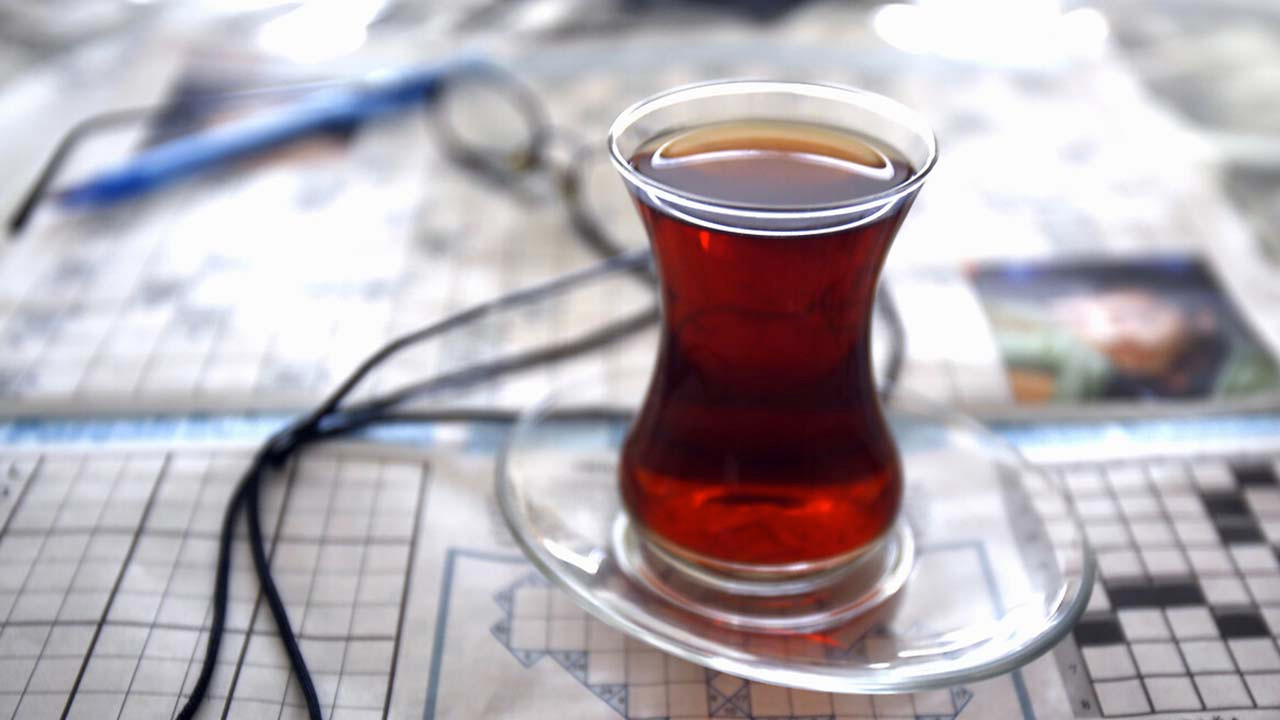 Hemşire arkadaşını korumak isteyen sağlık memuruna ceza
