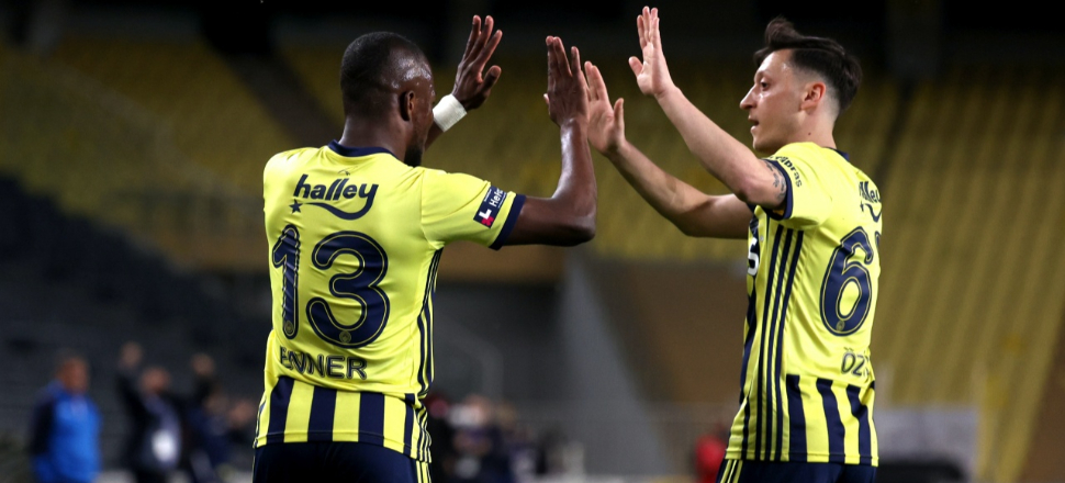 Fenerbahçe Kadıköy'de BB Erzurumspor'u 3-1'le geçti