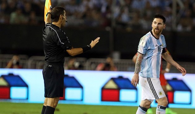 FIFA'dan Messi'ye ceza geliyor!