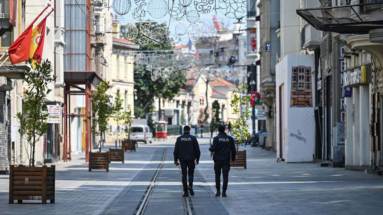 Tam kapanmayla ilgili bir açıklama da Bakan Soylu'dan geldi