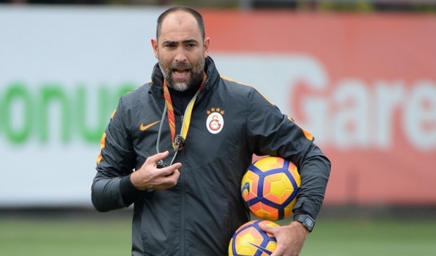 Galatasaray'da çifte sürpriz!