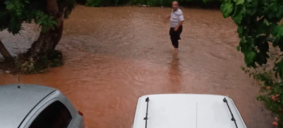 Selde komşusunu böyle uyardı