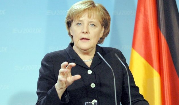 Merkel FETÖ'cü Alman vekilin ismini basından  öğrenmiş!