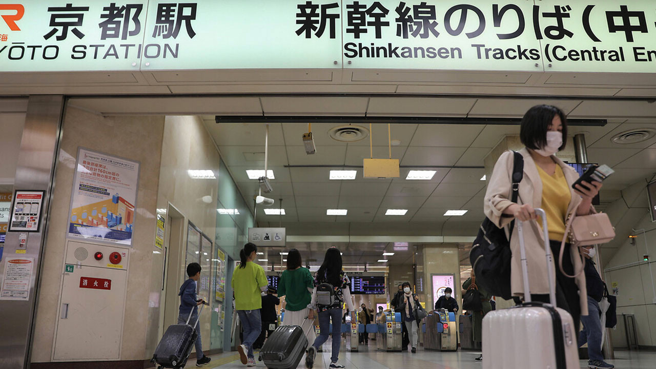 Japonya karantina tedbirlerini sıkılaştırıyor