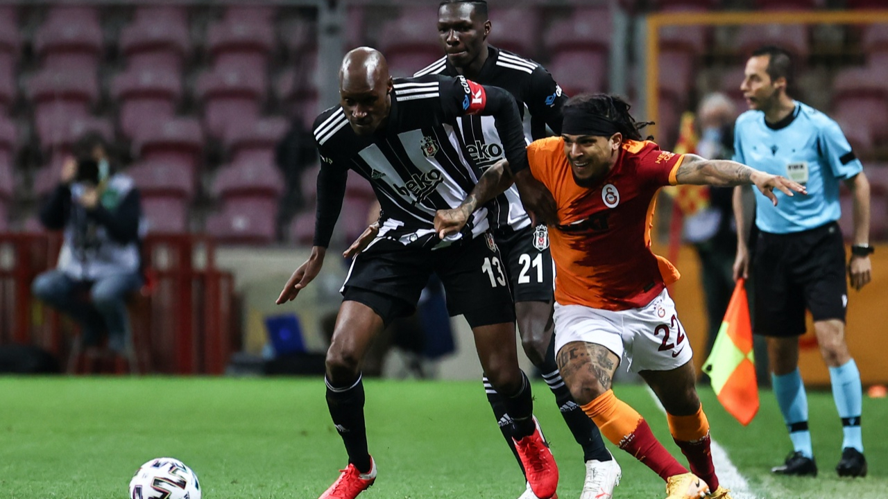 Beşiktaş'a Atiba Hutchinson şoku!