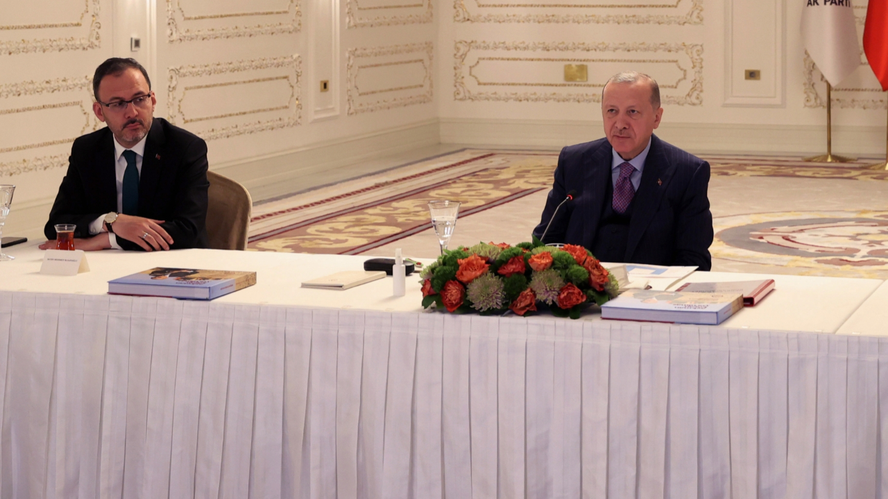 Erdoğan'ın masasındaki su Çıray'a dert oldu