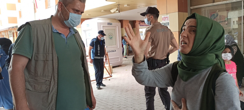 Maskesiz giremeyince sinir krizi geçirdi