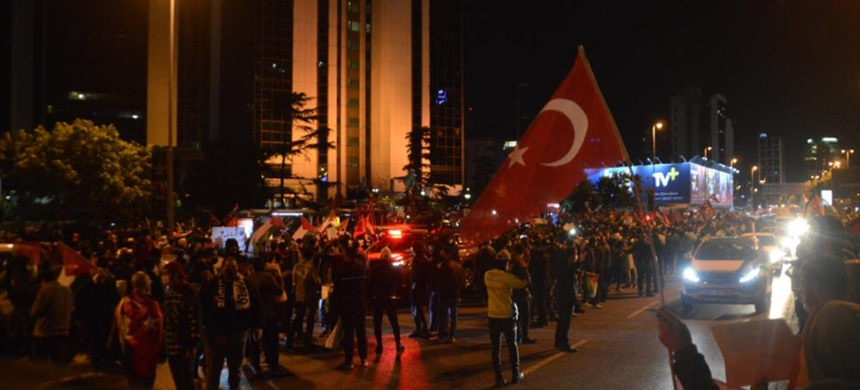 Mescid-i Aksa saldırısı İsrail Başkonsolosluğu önünde bir kez daha protesto edildi
