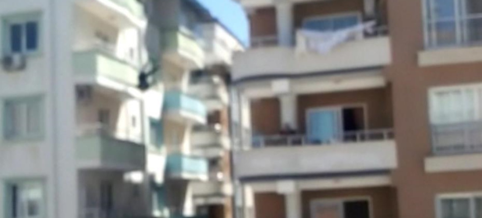 Osmaniye'de korkunç ölüm! Genç kadın kendini beton zemine bıraktı