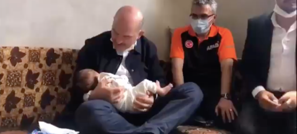 Bakan Soylu'dan İdlibli Faruk'a ninni