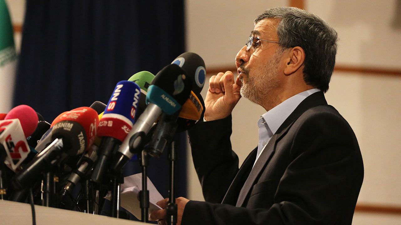 Ahmedinejad yeniden aday