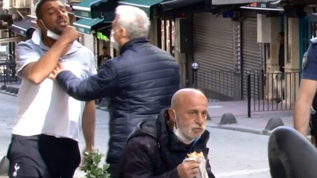 Arkasında kıyamet koparken dürüm yemeye devam etti!