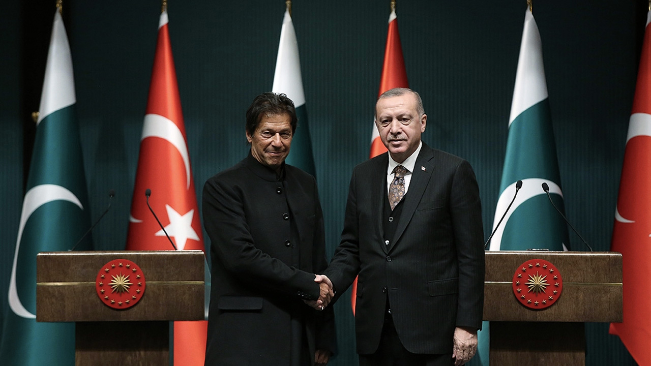 Cumhurbaşkanı Erdoğan, İmran Han ile görüştü
