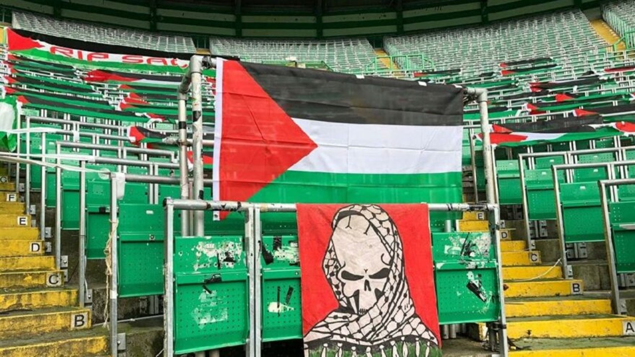 Celtic taraftarları tribünleri Filistin bayrakları ile donattı
