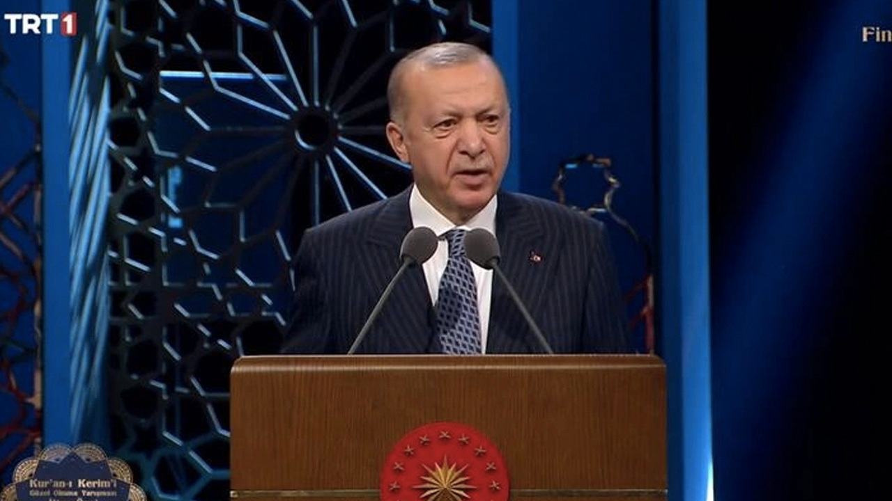 "Fransız demokrasisine indirilmiş bir giyotin"