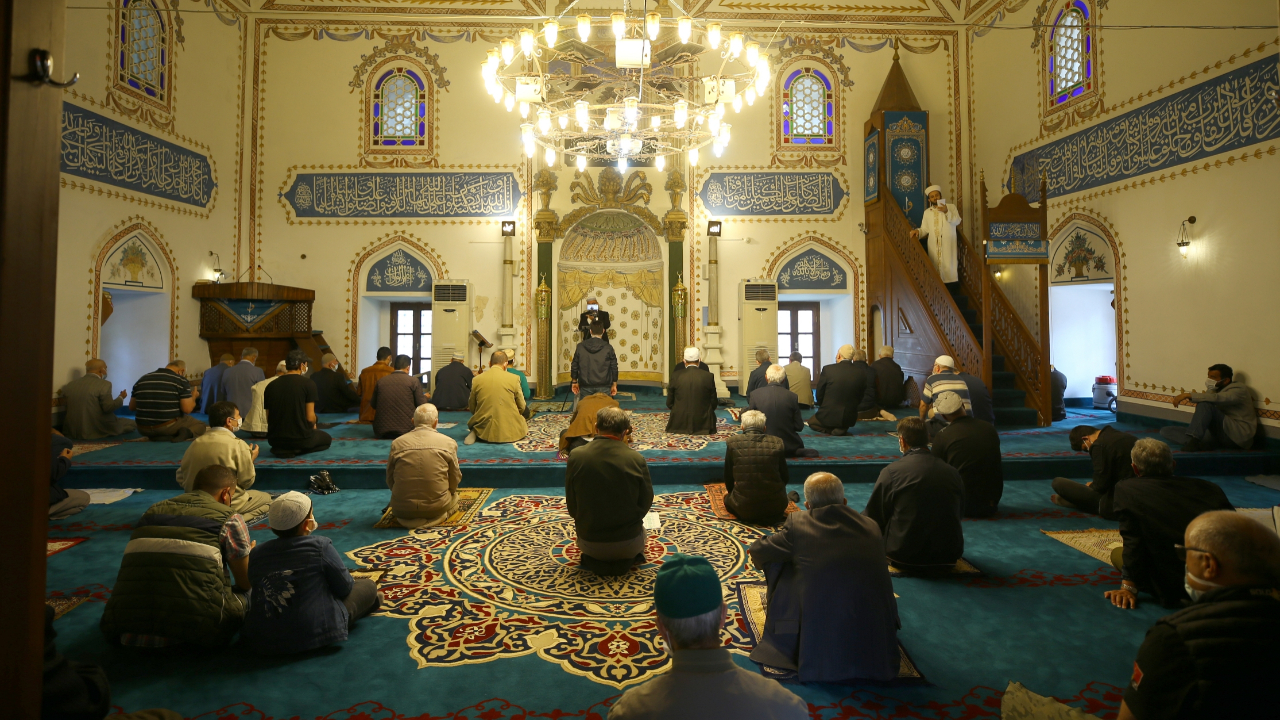 Eller Gazze için semaya açıldı