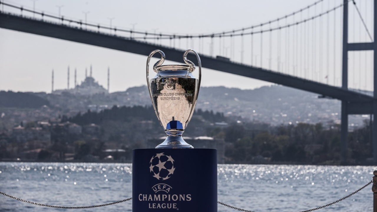 UEFA tüm Türkiye'yi üzdü! Final Portekiz'de