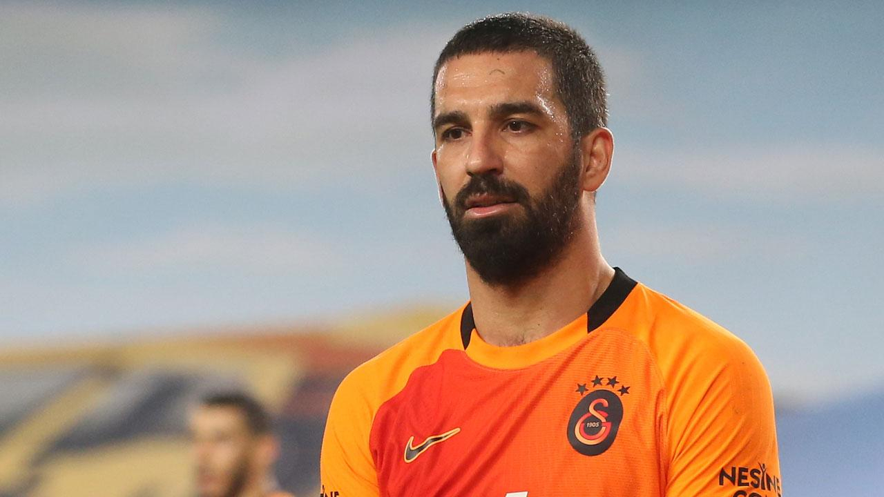 Galatasaray’ın Yıldızı Arda Turan’ın Ailesi İçin Yaptıkları Gündem Oldu! İşte Ünlü Yıldızın Yaptığı Hareket