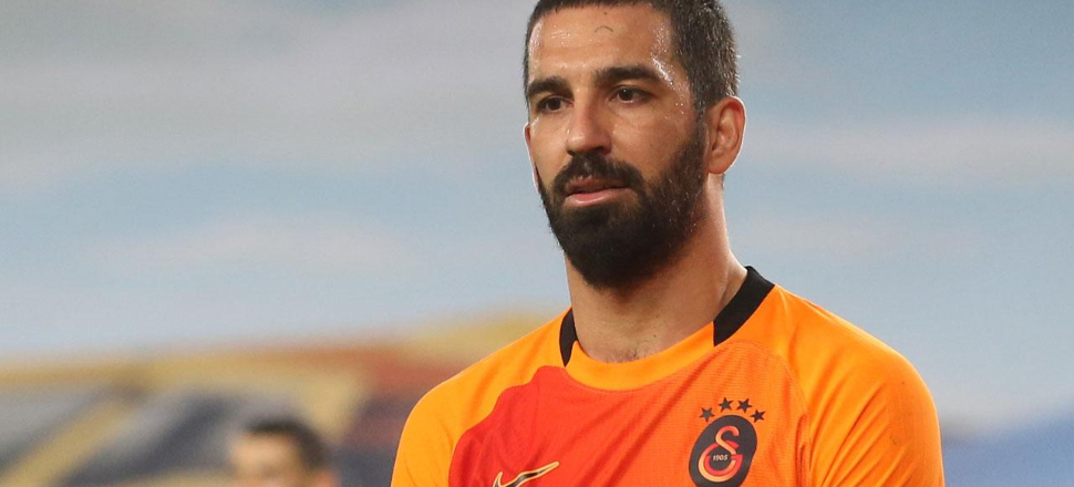 Galatasaray’ın Yıldızı Arda Turan’ın Ailesi İçin Yaptıkları Gündem Oldu! İşte Ünlü Yıldızın Yaptığı Hareket