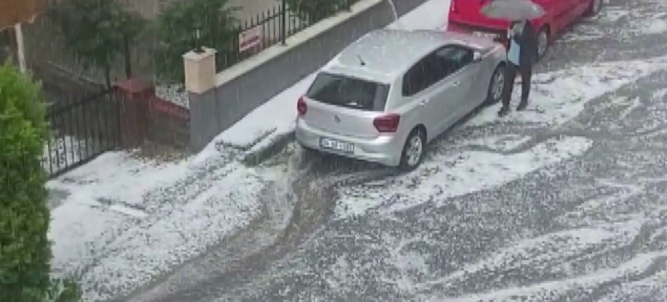 İstanbul'da mayıs ortası dolu sürprizi