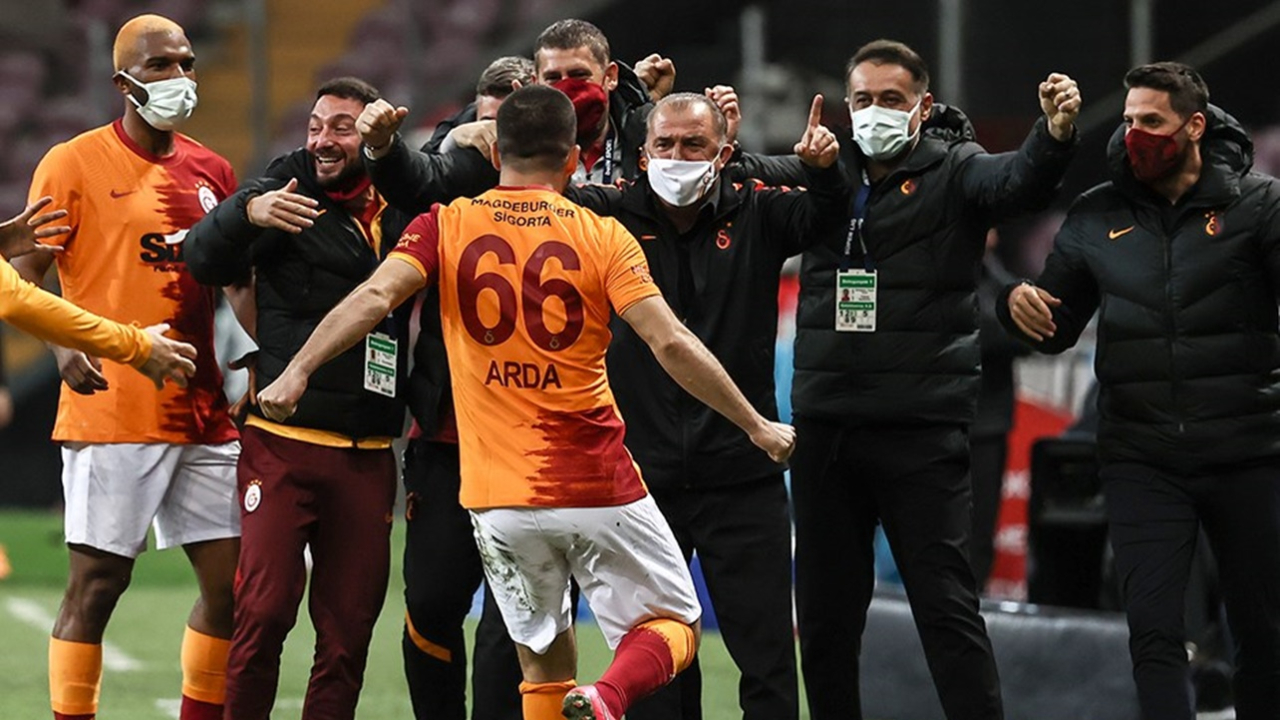 Süper Lig'de zirve yer değiştirdi! Galatasaray koltuğu kaptı