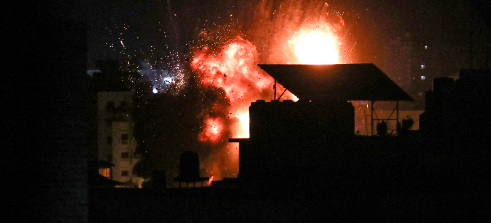 İsrail, siviller uyurken bombaladı