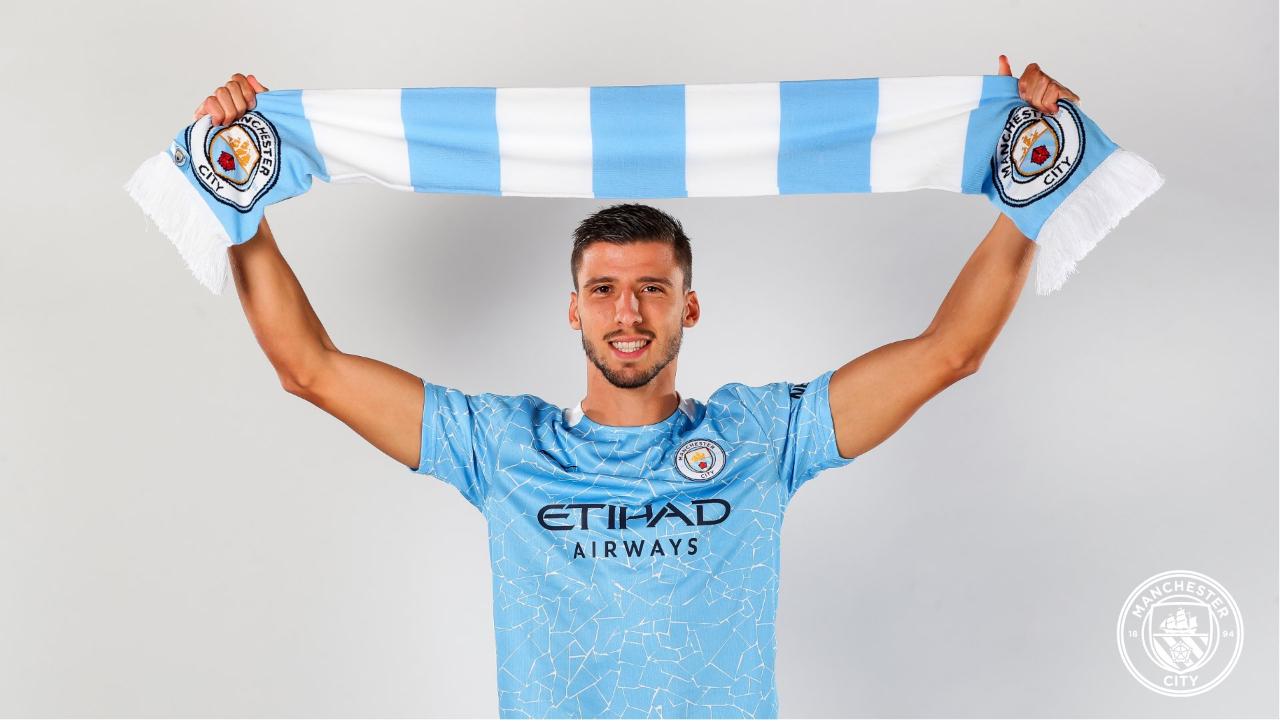 Premier League'de yılın futbolcusu Ruben Dias