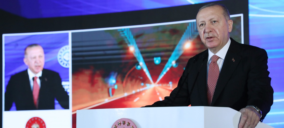 “Bırakın da rahat çalışalım: Çekilin önümüzden”