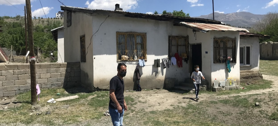 7 aylık hamile kadın çatıdan atladı