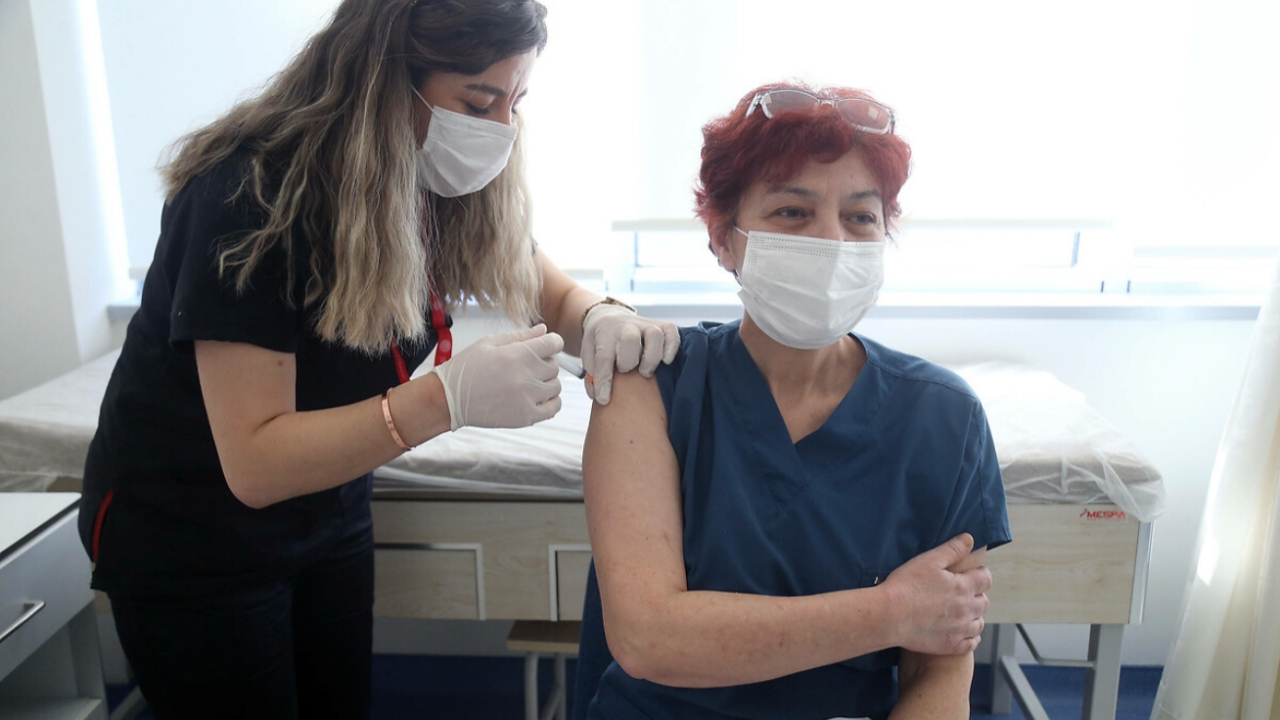 Ahmet Hakan: Kurtuluyoruz bu meretten!