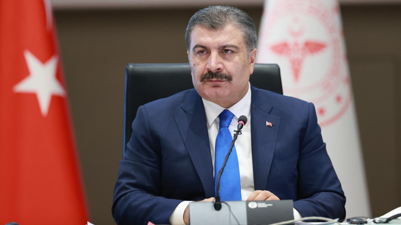 Bakan Koca tarih verdi! 18 yaş ve üzeri herkes aşılanacak