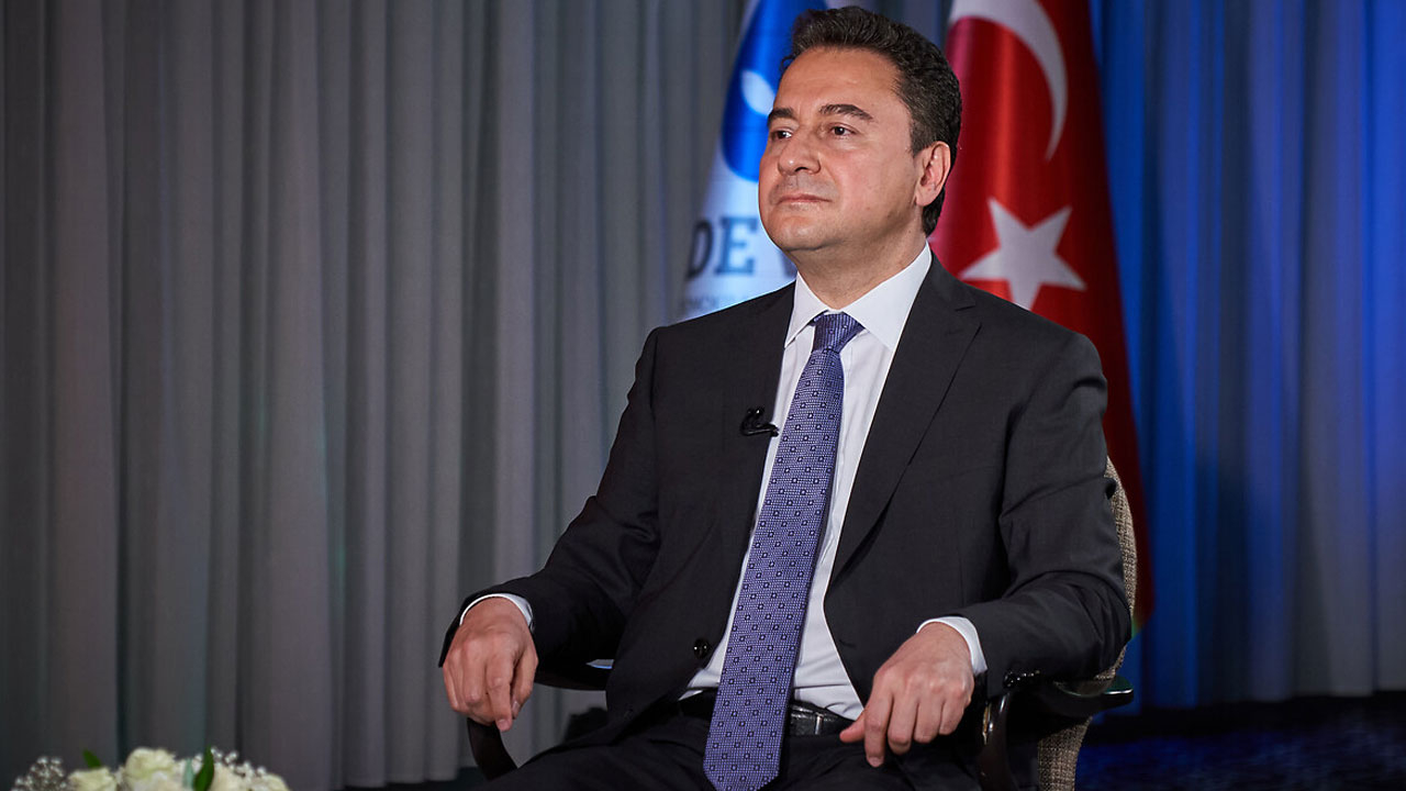 ‘Ali Babacan düpedüz aklımızla alay ediyor’