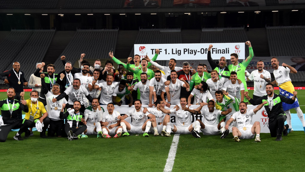 Süper Lig'e 3. bilet Altay'ın...