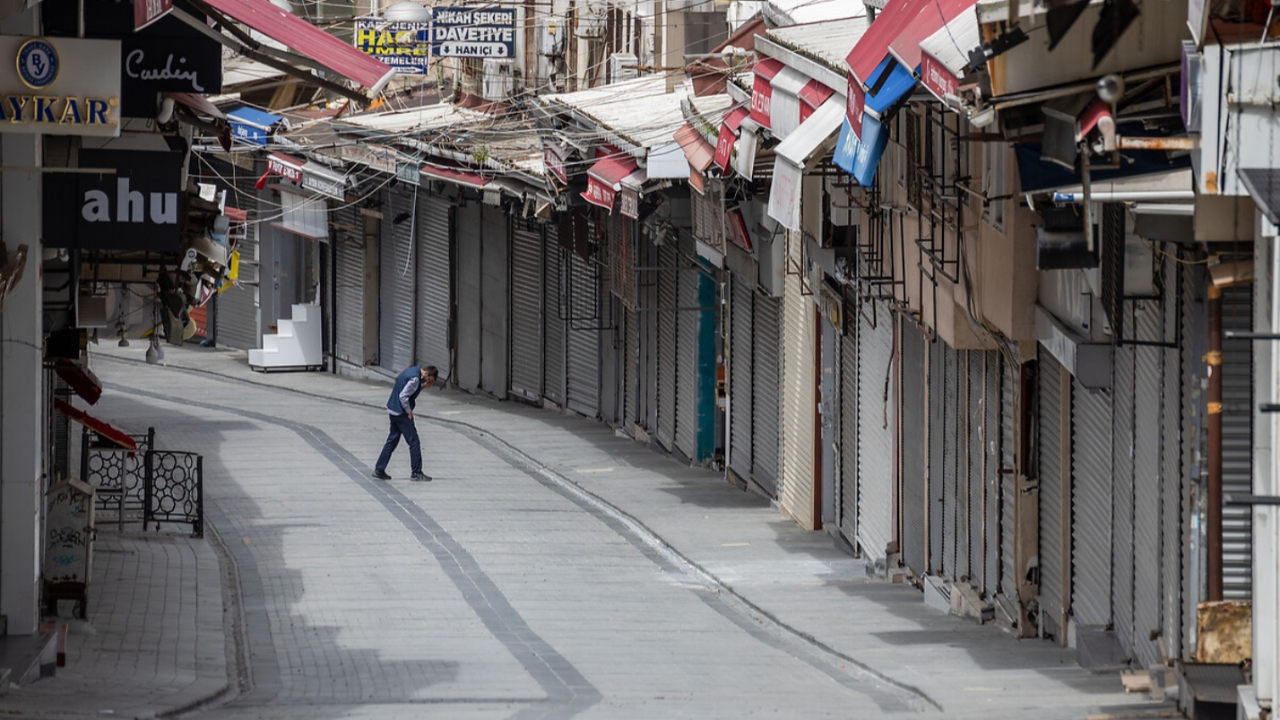Sokağa çıkma kısıtlaması başladı