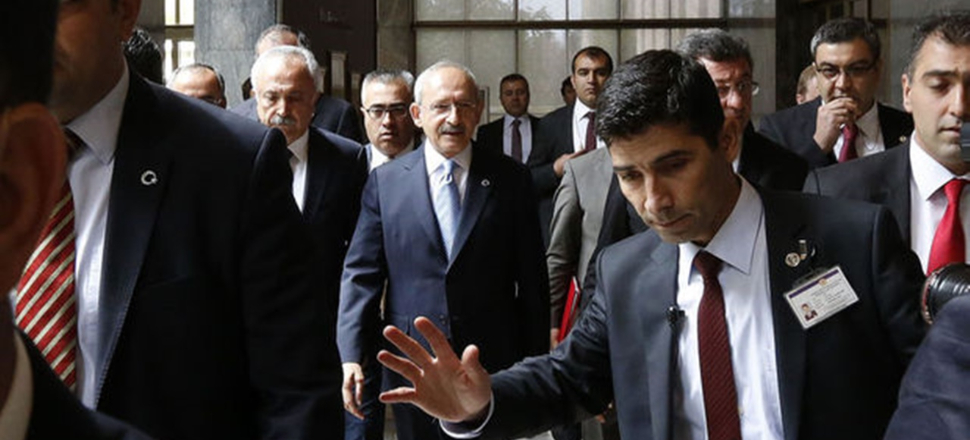 Kılıçdaroğlu'nun 2 koruma polisi 'rüşvet' iddiasıyla gözaltında