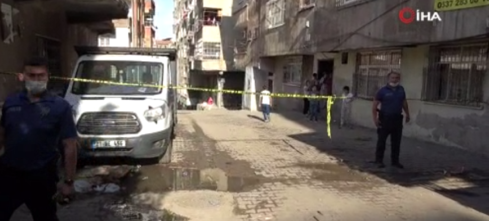 Boşanacağı eşine ve kayınvalidesine kurşun yağdırdı