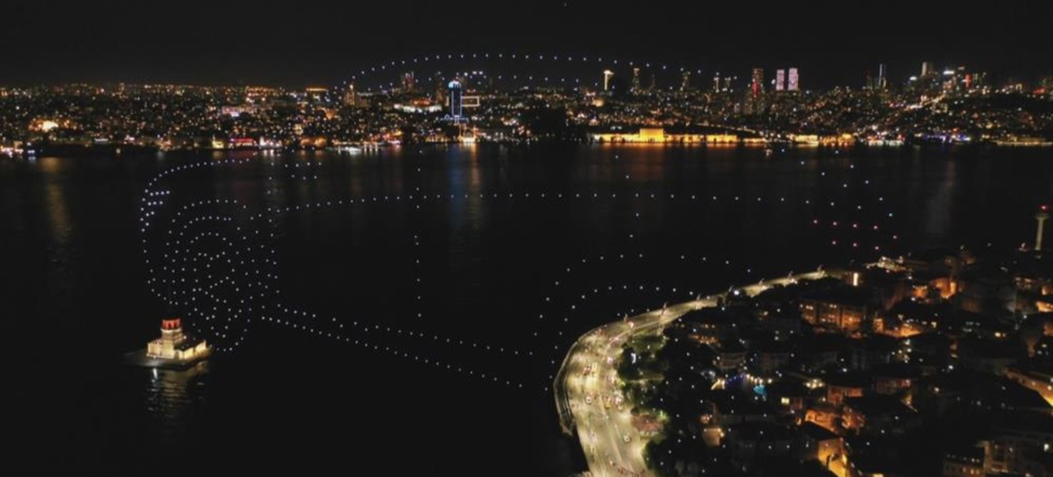 500 dronla mest eden ışık gösterisi