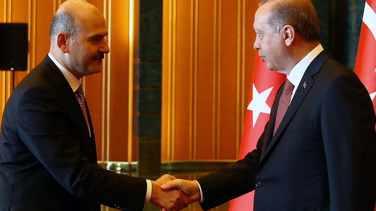 Cumhurbaşkanı Erdoğan: Kimin suç çeteleriyle yürüdüğünü milletimiz görüyor