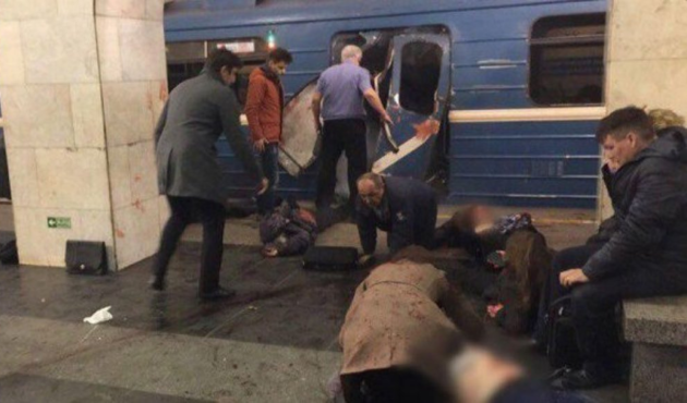 Rusya'daki metro istasyonunda gerçekleşen patlamadan ilk görüntüler! / VİDEO