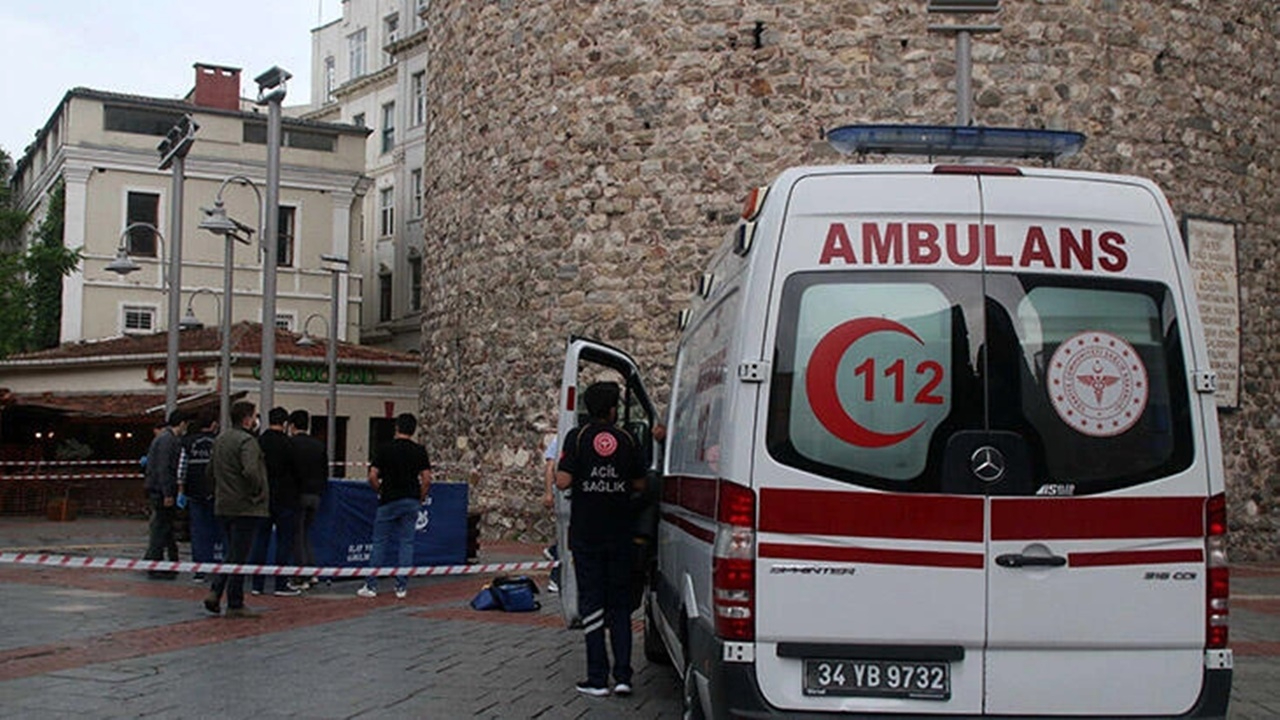 Galata Kulesi'nde intihar! Genç kadın hayatını kaybetti
