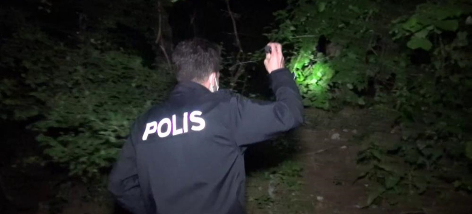 Bursa'da polis ve mahallelinin 'ayı' mesaisi