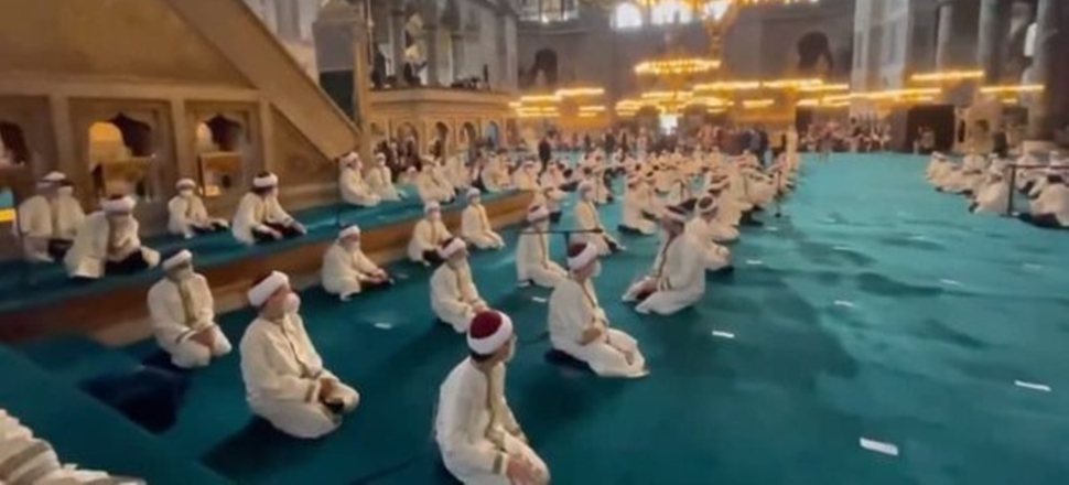 Minik hafızlar için Ayasofya Camii'nde icazet töreni