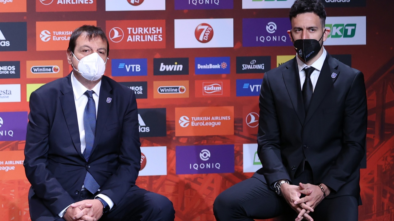 Anadolu Efes şampiyonluk için Köln'de