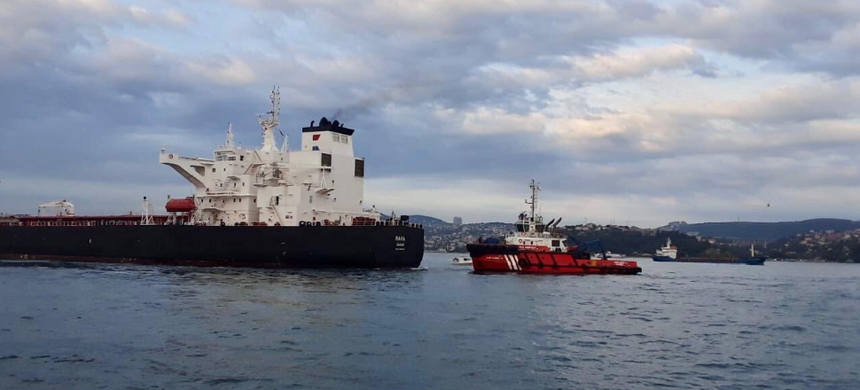İstanbul Boğazı'nda tanker alarmı! Boğaz trafiği durduruldu