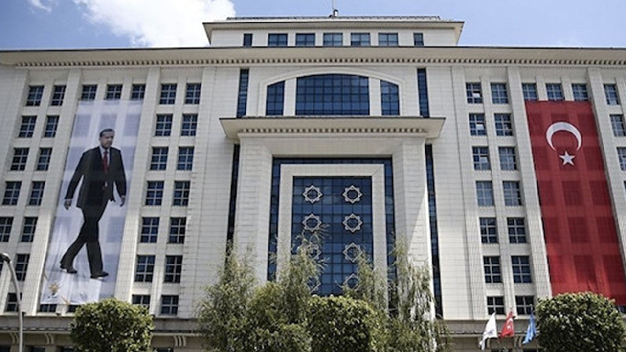 AK Parti yeni anayasa çalışmasını tamamladı