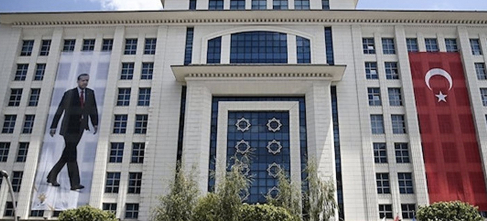 AK Parti yeni anayasa çalışmasını tamamladı