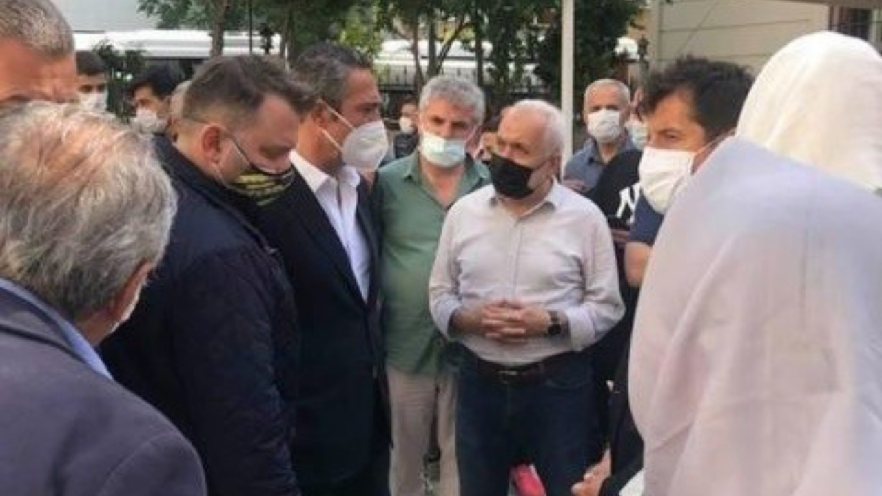 Ali Koç, Emre Belözoğlu'nu acı gününde yalnız bırakmadı
