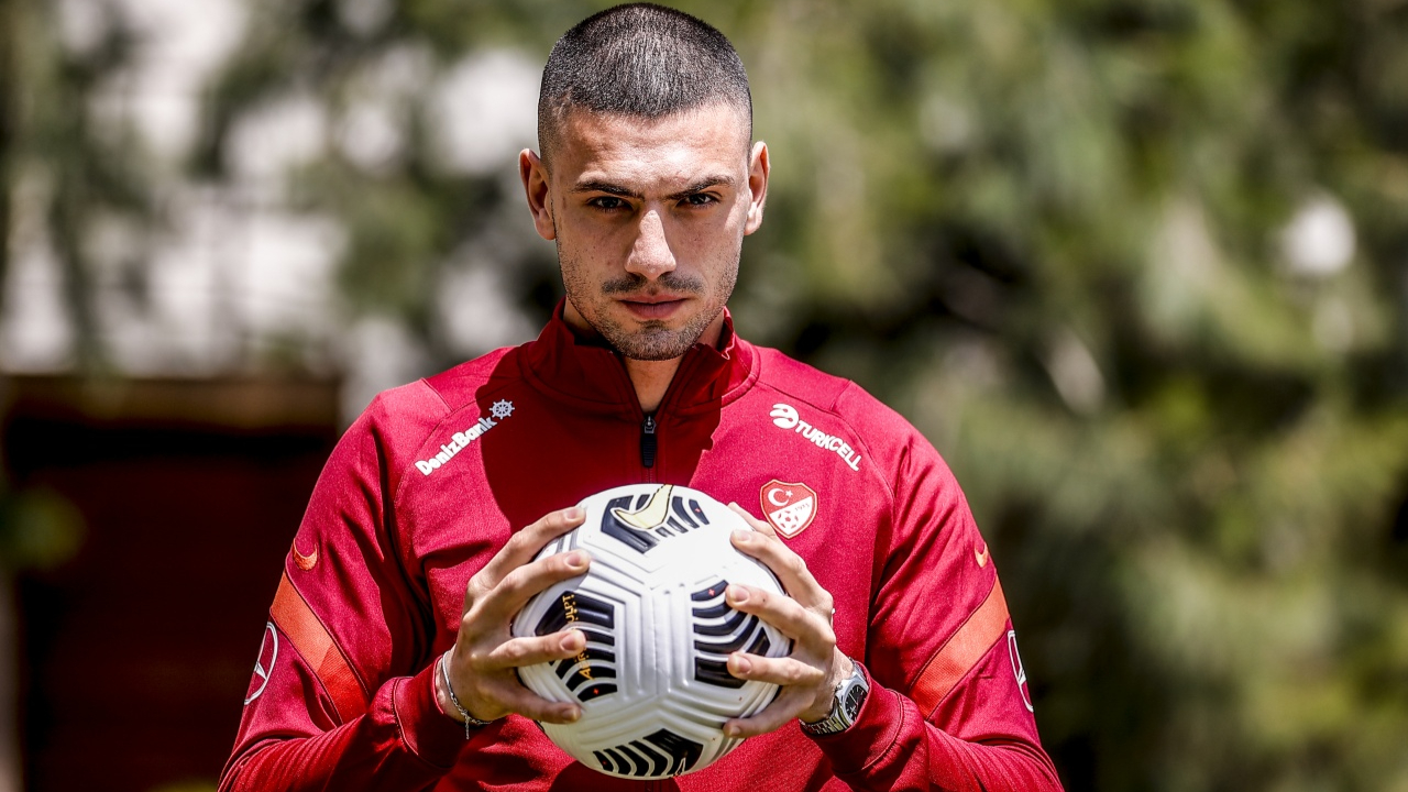 Merih Demiral: Ronaldo'ya Türkçe öğretiyorum