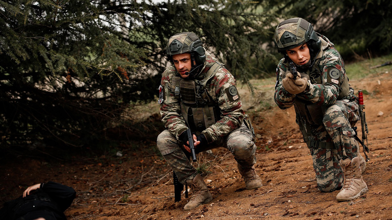 Savaşçı Dizisinde Final Erteleniyor! Yeni Katılan Ünlü Oyuncu Sonrası Reyting Artışı Var